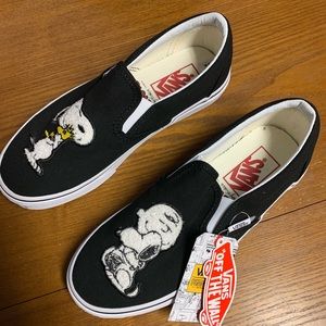 Brand new vans snoopy edition